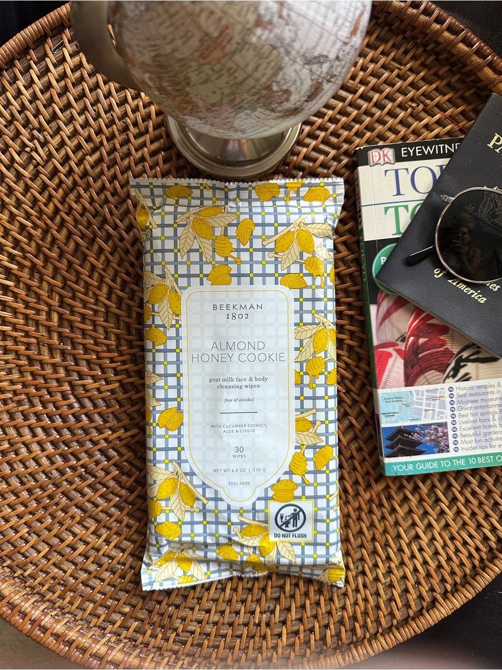 Beekman 1802 Almond Honey Cookie Cleansing Wipes New Yellow Floral Pack